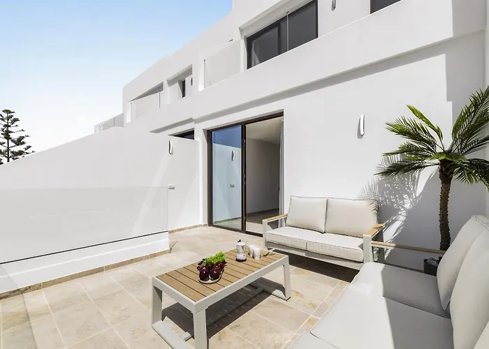 Infinity Views 3 By Escape