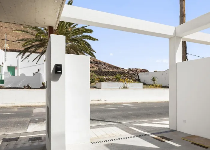 Infinity Views 3 By Escape *